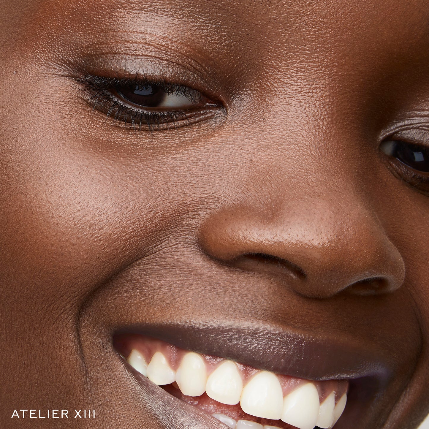Vital Skin Foundation Stick - Atelier XIII
