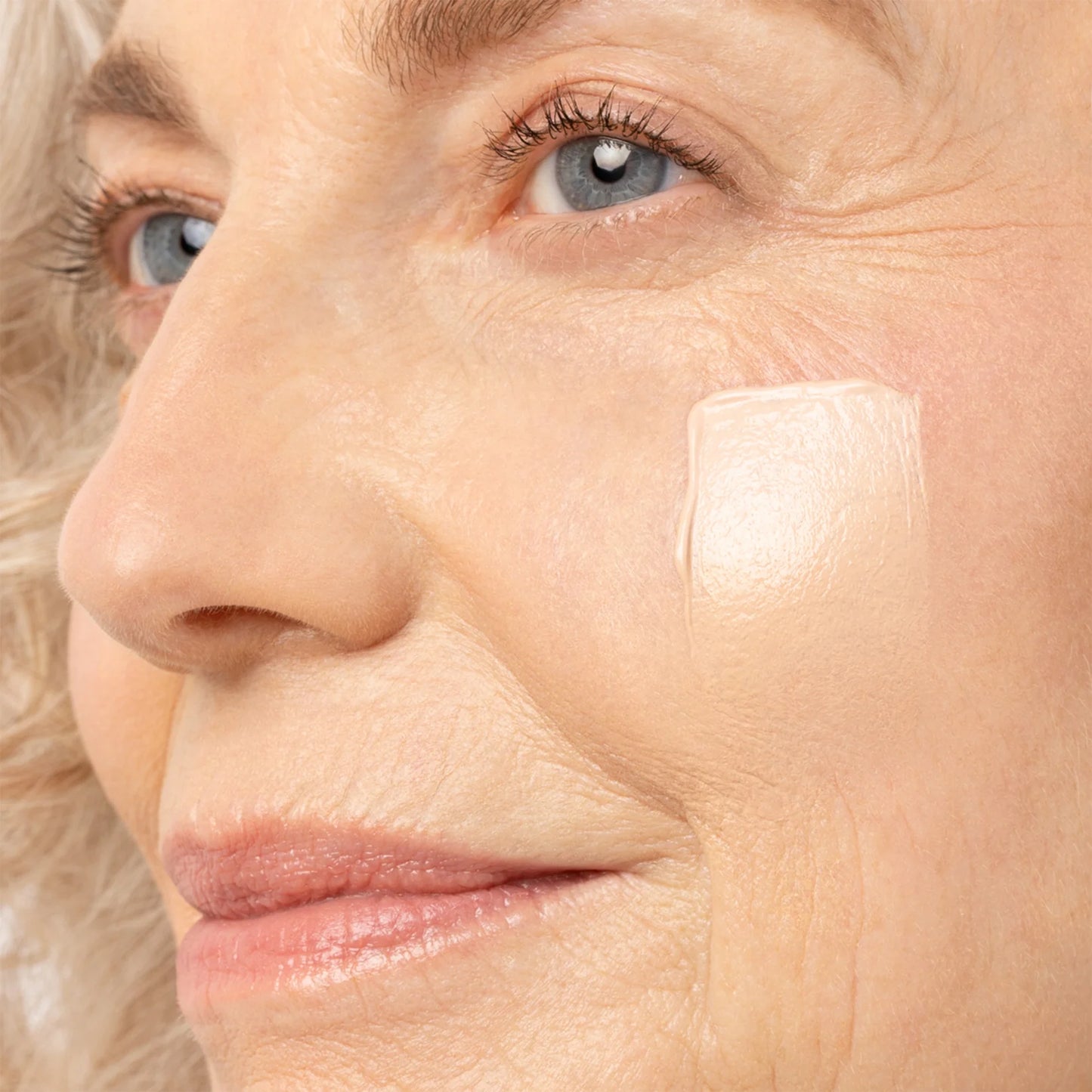Just Skin Tinted Moisturizer Sunscreen Broad Spectrum SPF 15 - Bliss