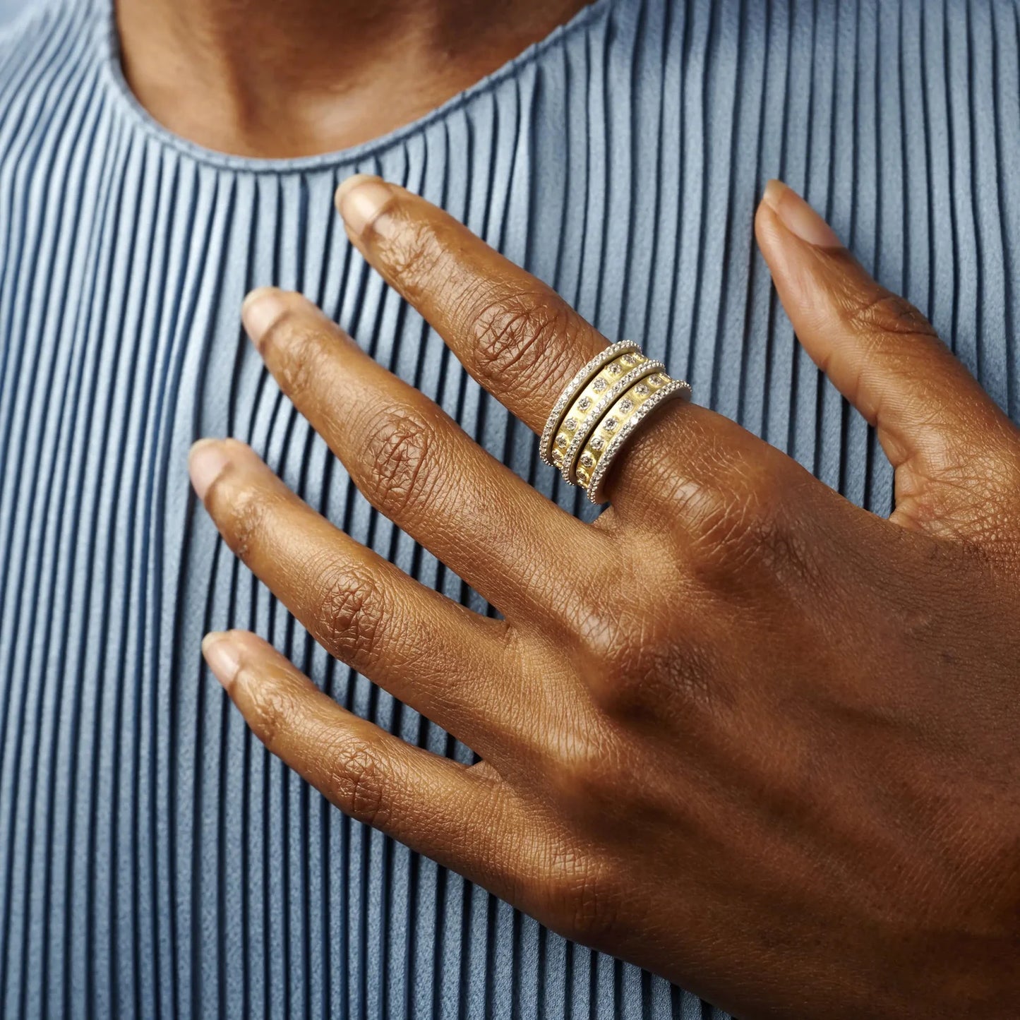 TWO TONE 5-STACK RING