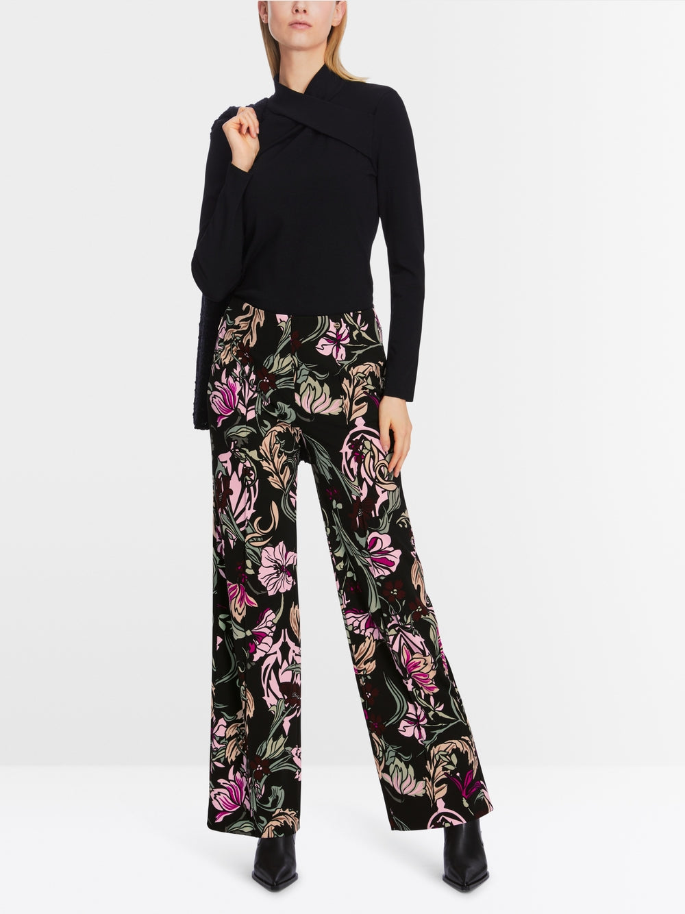 Floral WINDER in wide fit - Black