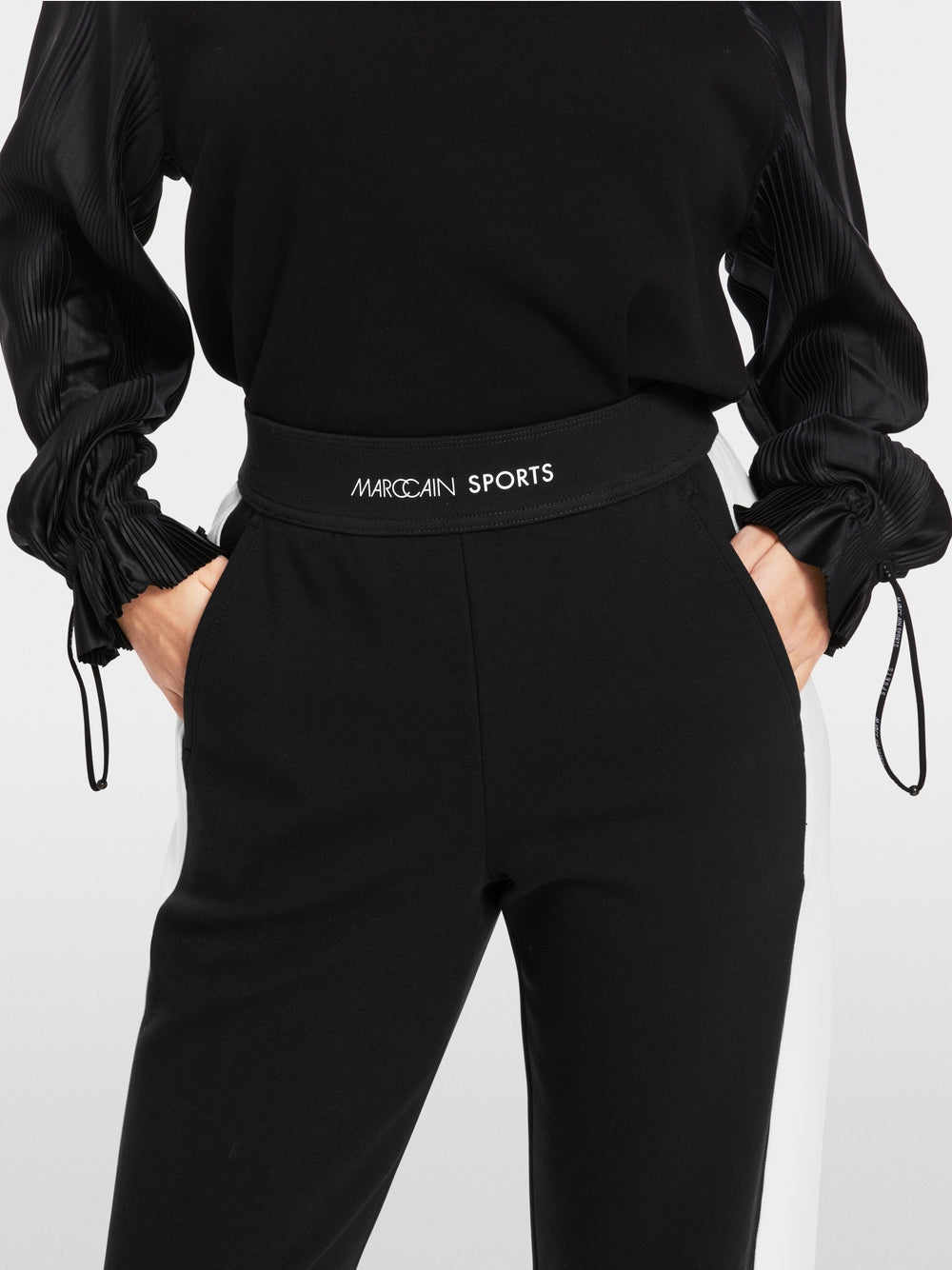 WELBY Trousers in Scuba Jersey - Black