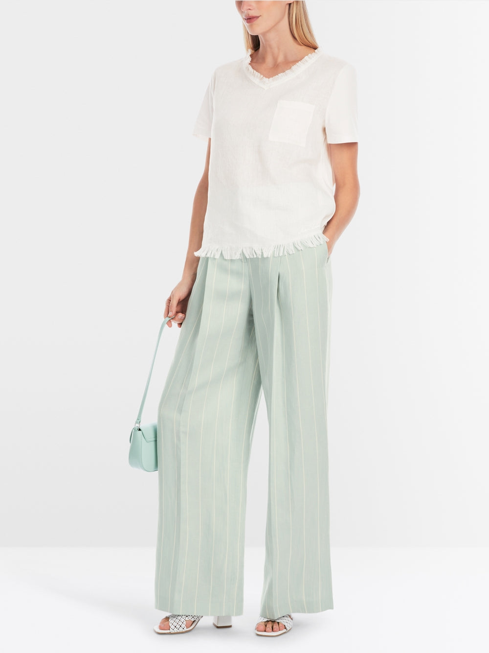 Airy T-shirt with linen