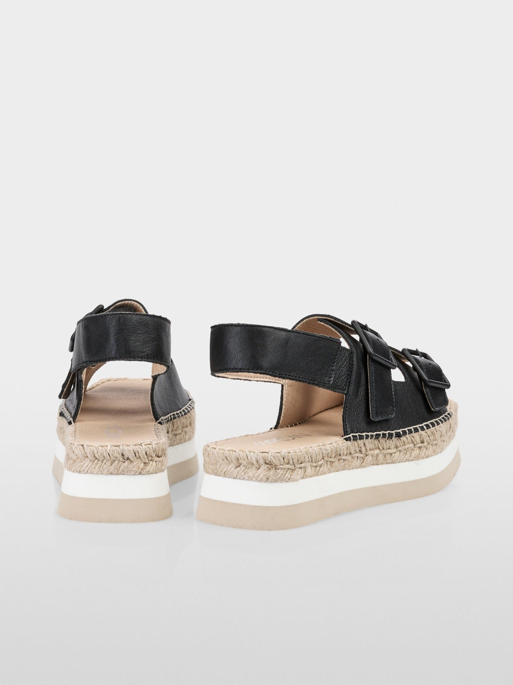 Thick-soled sandals