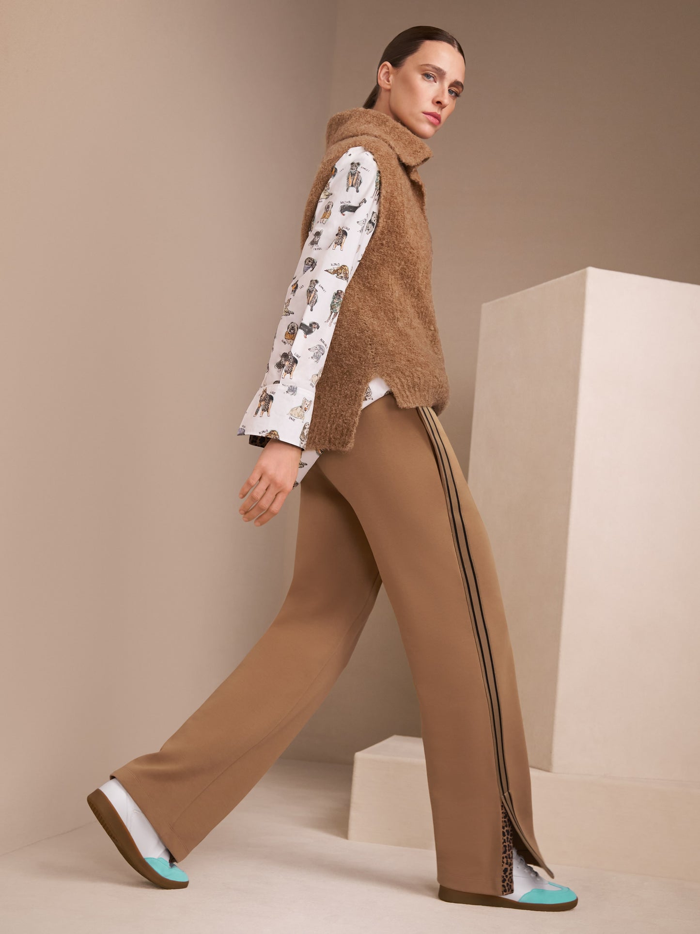 Washington Wide Cut Trousers - Milk Coffee