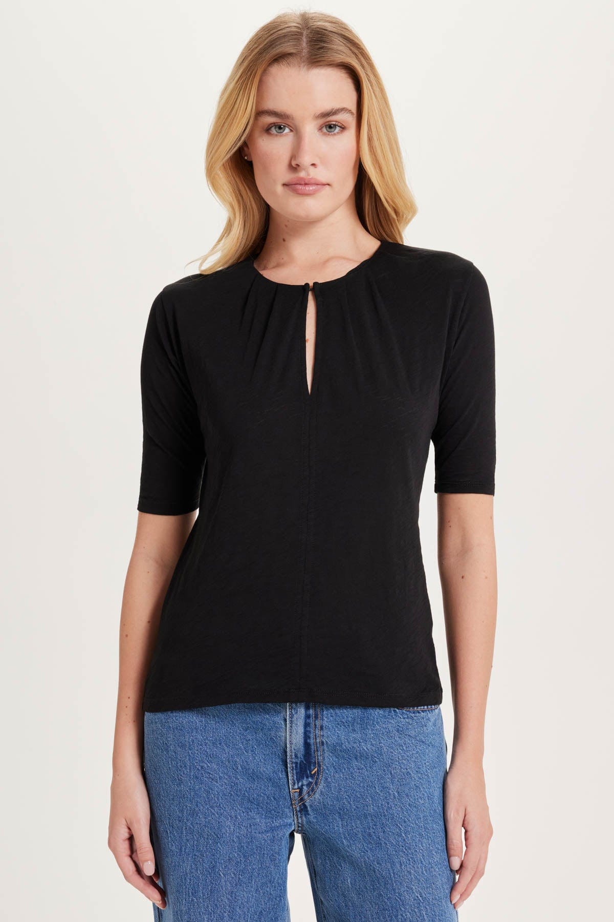 Pleat Neck Half Sleeve Tee - Black