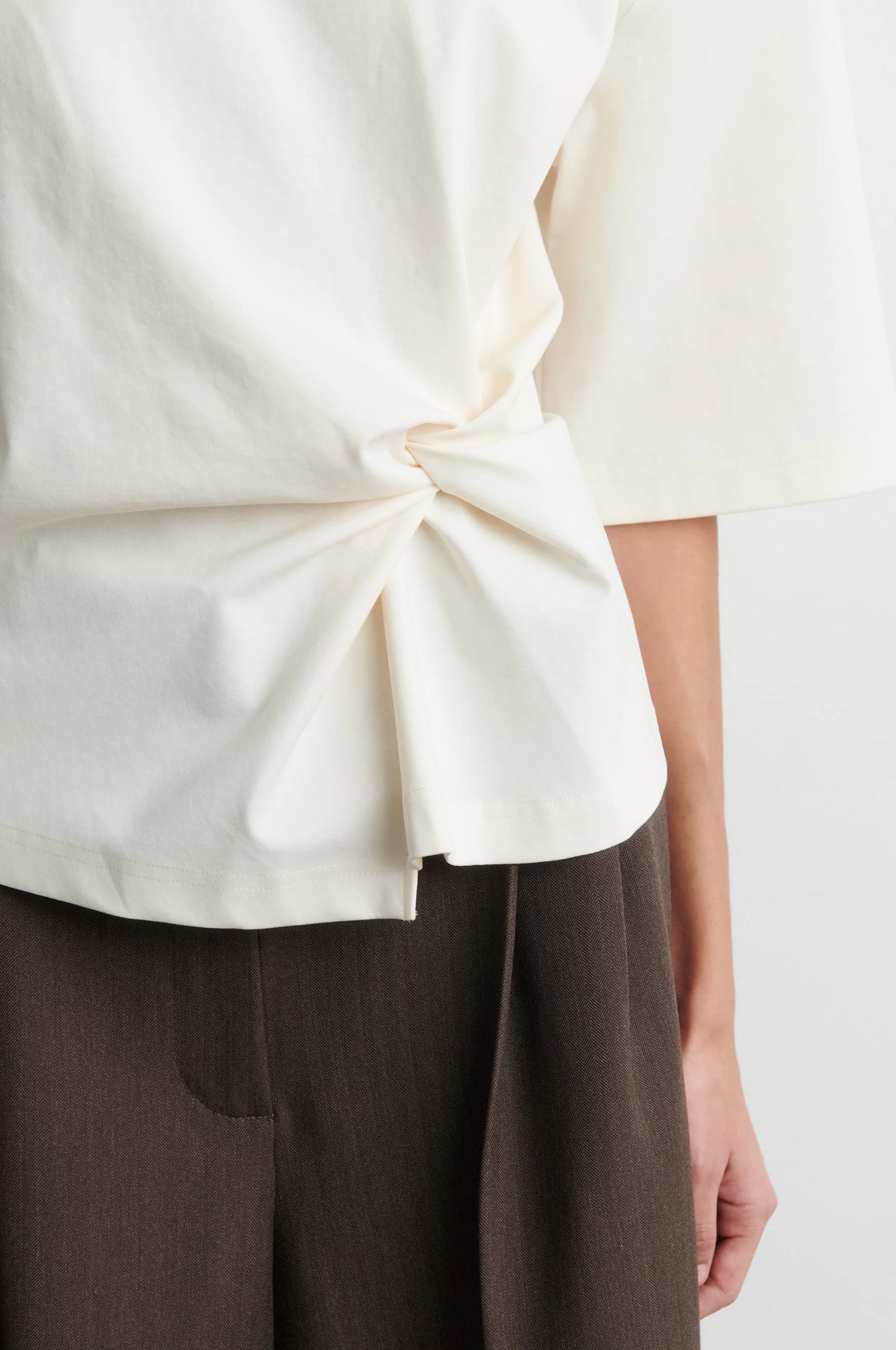 Arkai Drape Tee - Eggnog