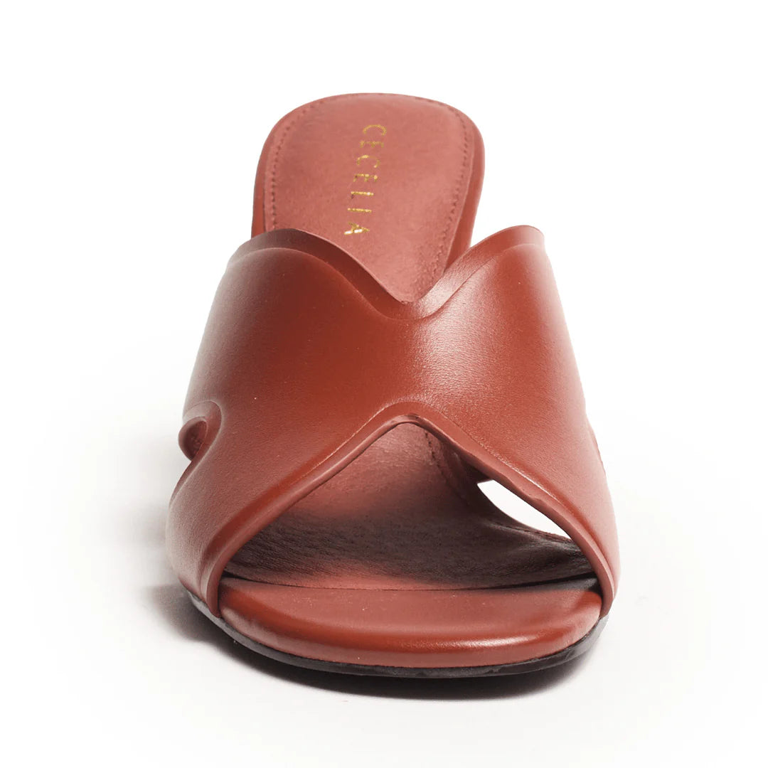 Faye Heel - Cedar