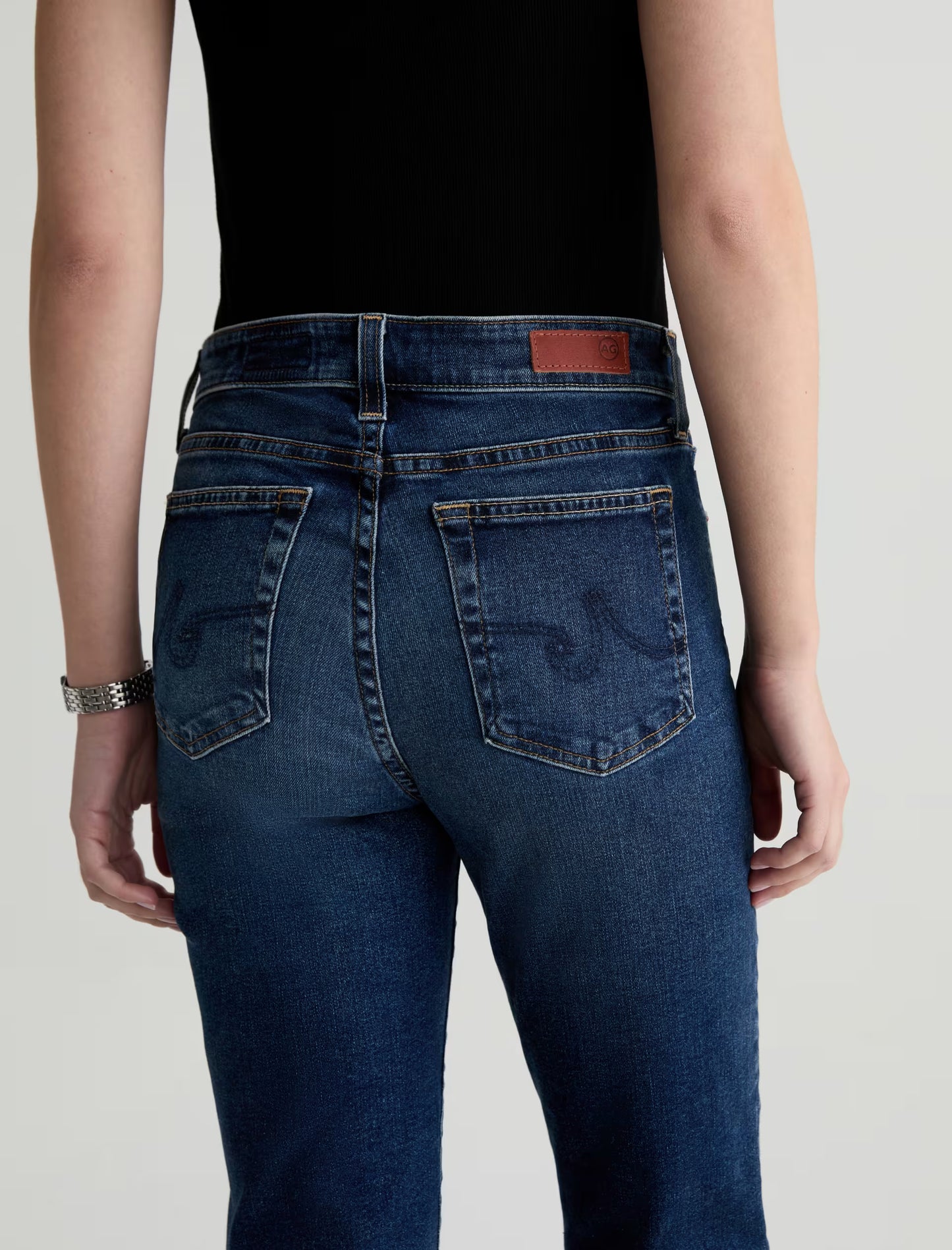 Mari Mid-Rise Slim Straight Crop - Havana