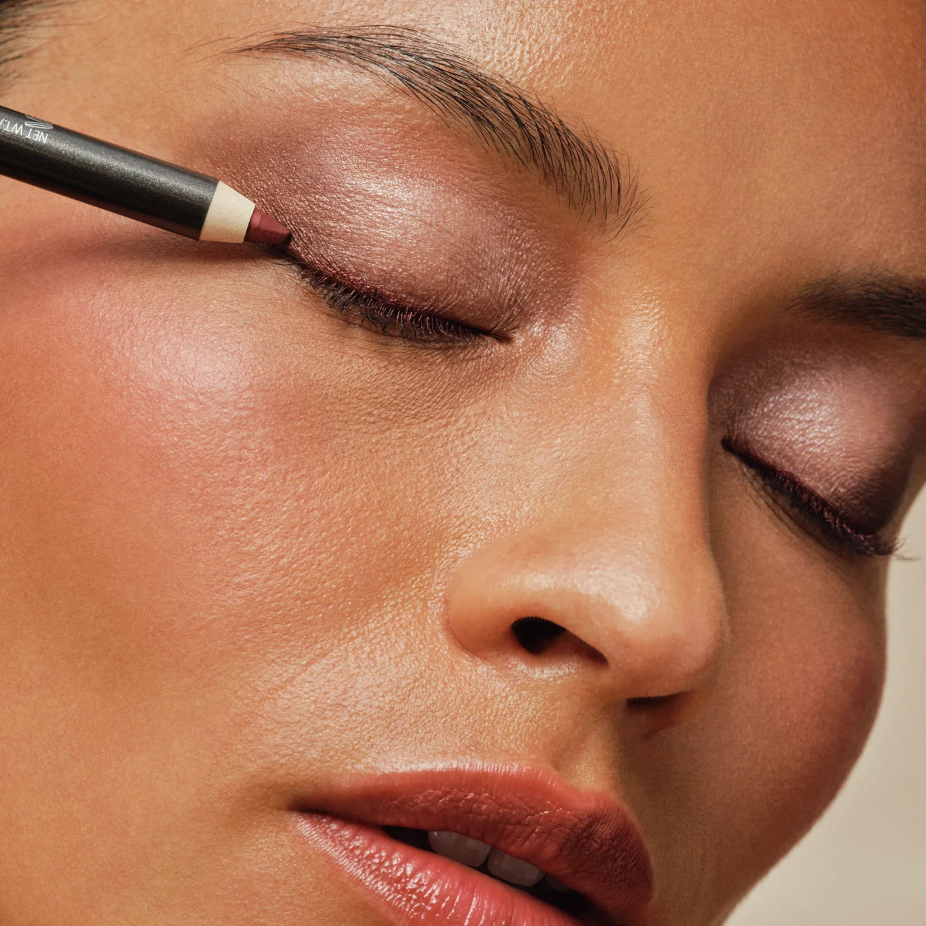 Luster Glide Eye Liner - Lion Collection