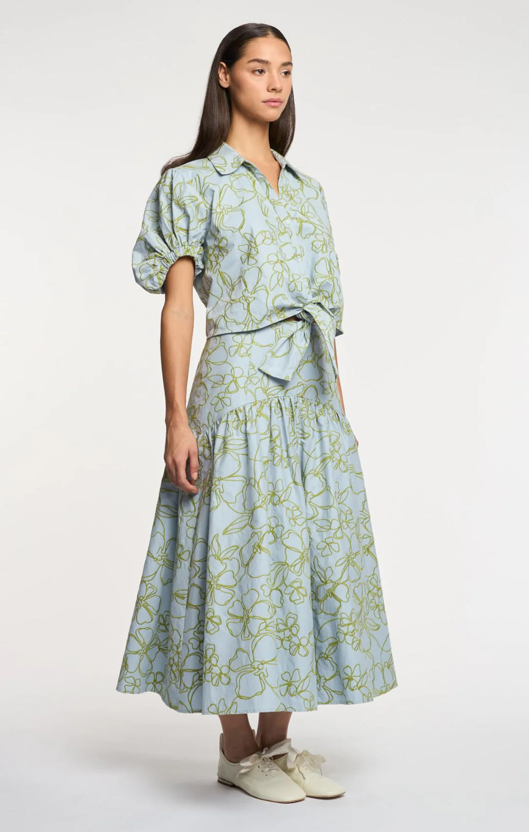 Embroidered Linework Floral Zoanne Top - Bluebell/Pear Green