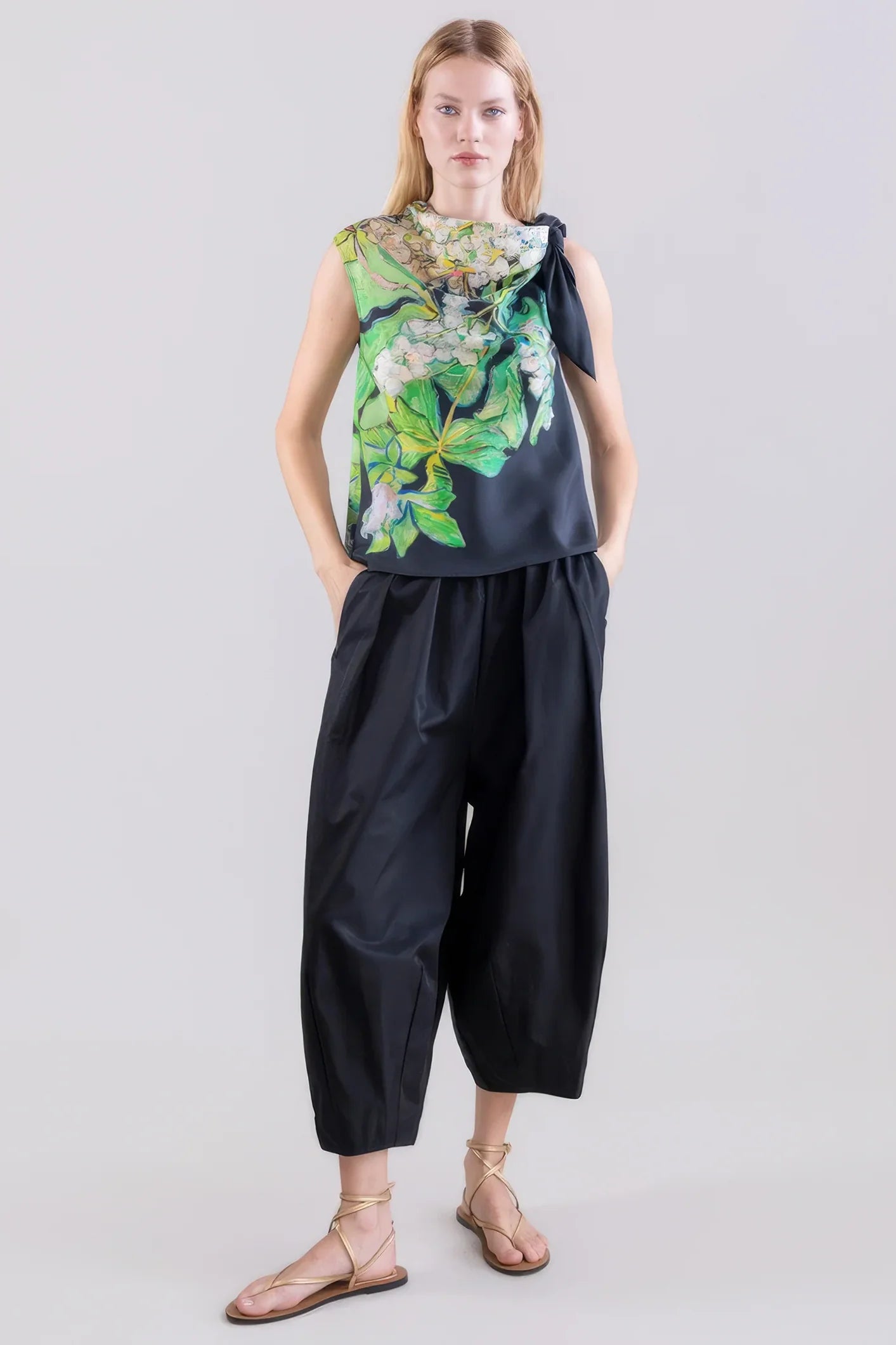 Floral Side Tie Top - Black