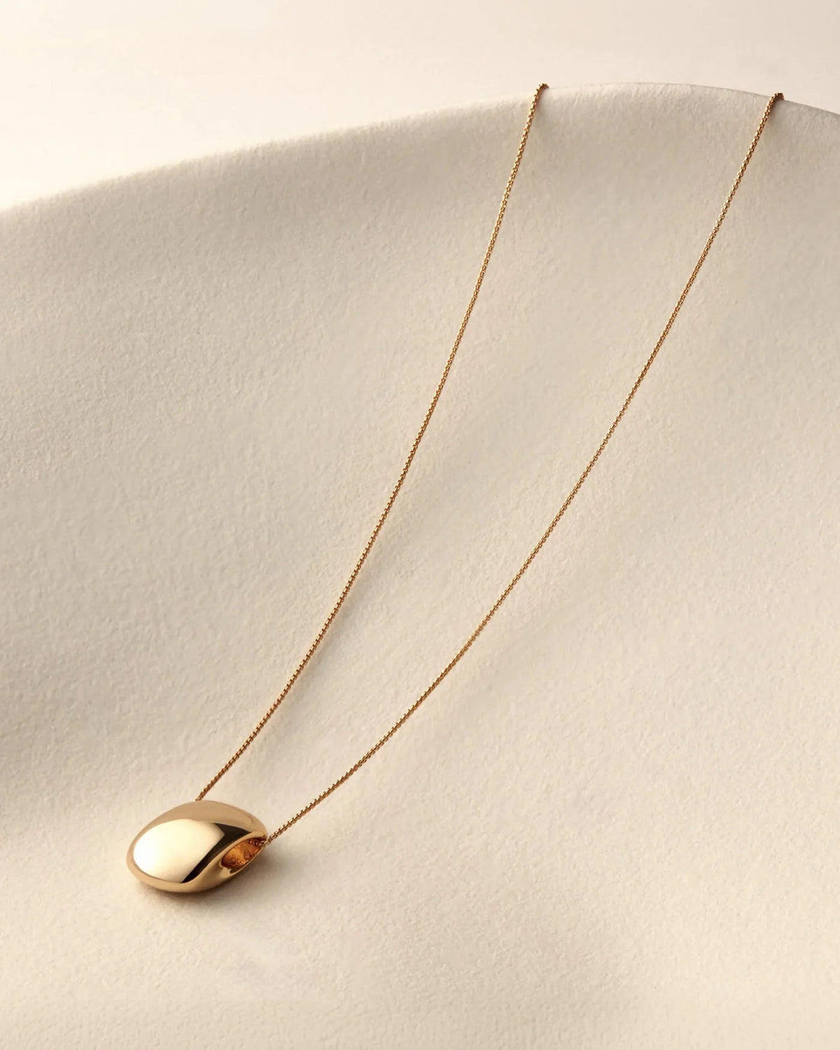 Leon Pendant Necklace - Gold