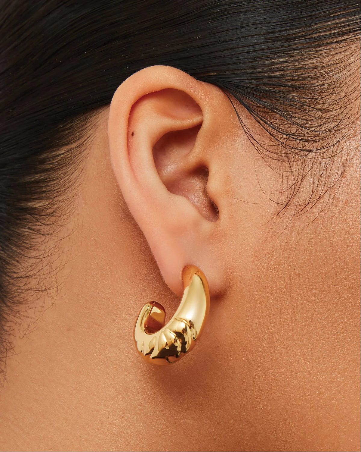 Slim Nelle Hoop Earrings - Gold