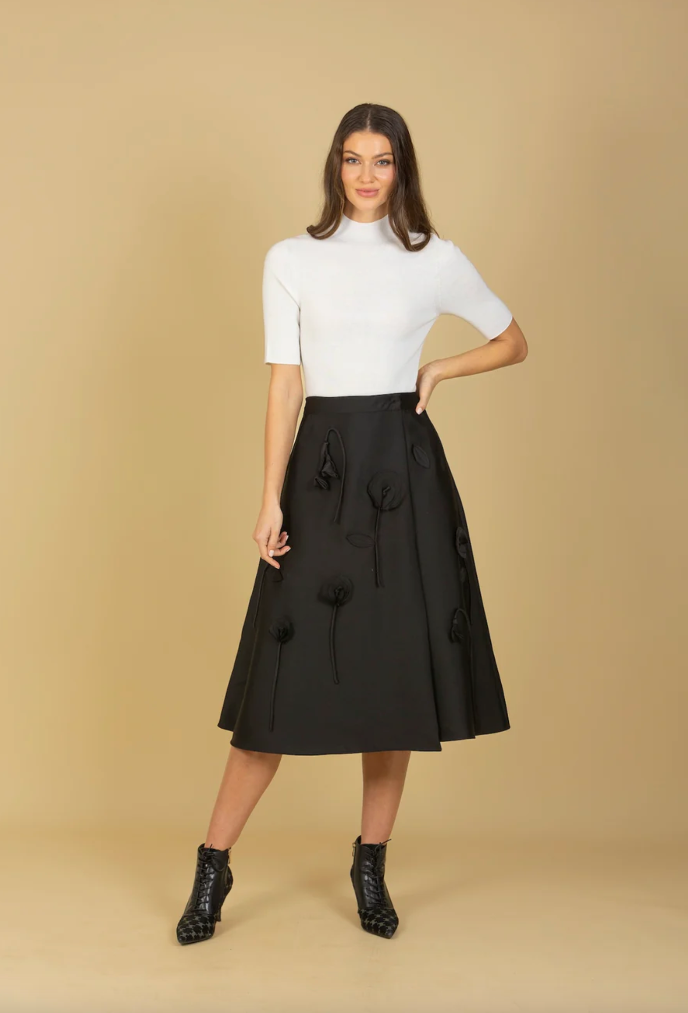 Wool Silk Blended Wrap Skirt with Flower Appliqué
