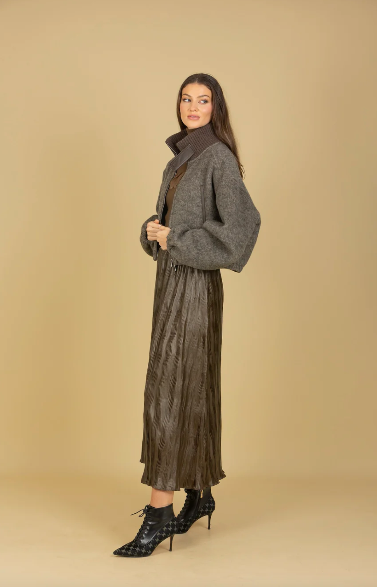 Pleated Midi Skirt with Elastic Waistband