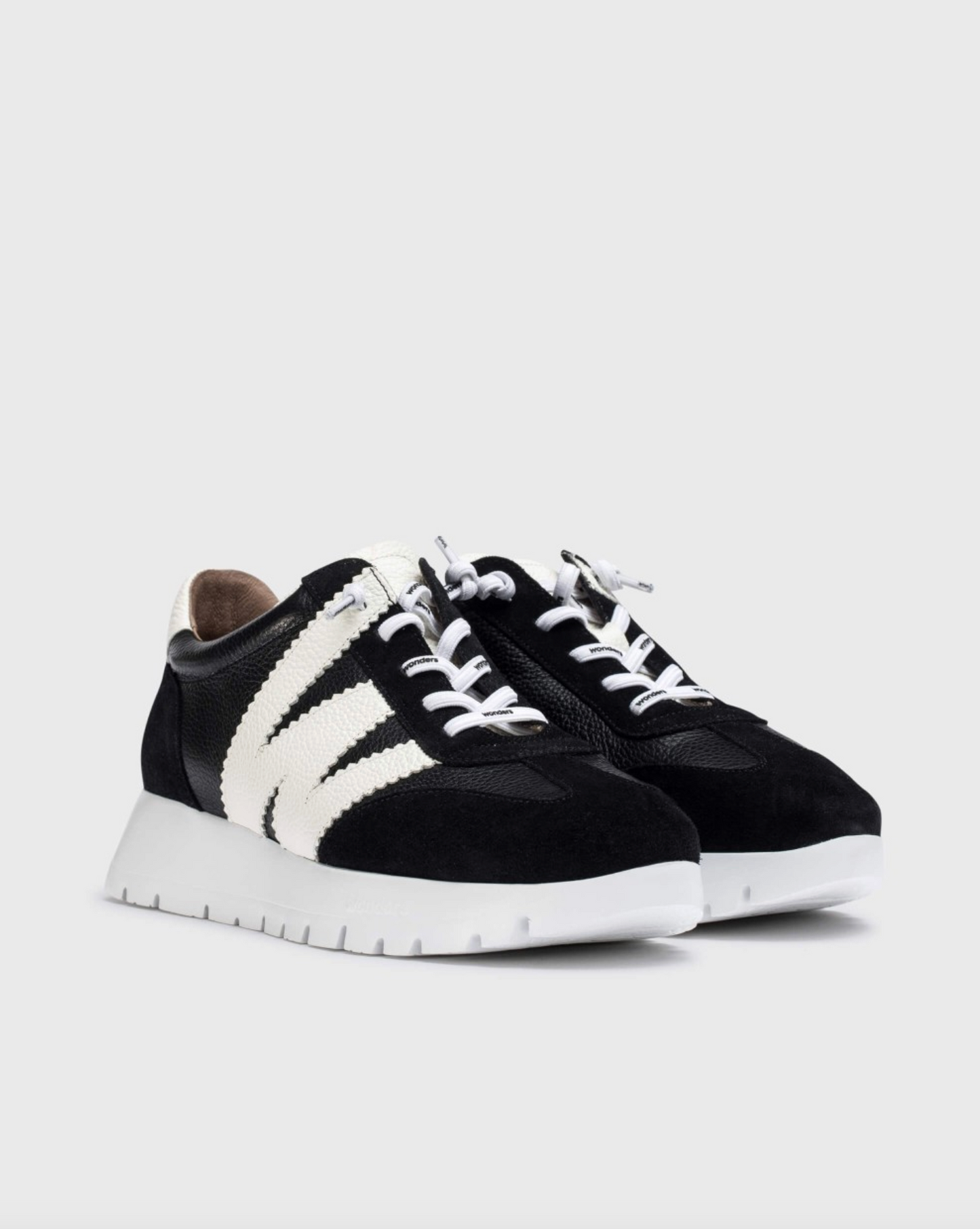 Odisei 76 Sneakers - Black