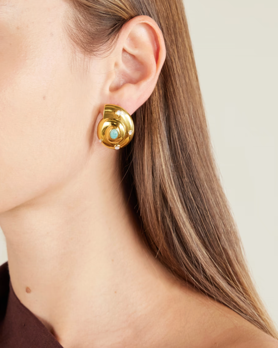 Nautilus Stud Earrings - Gold