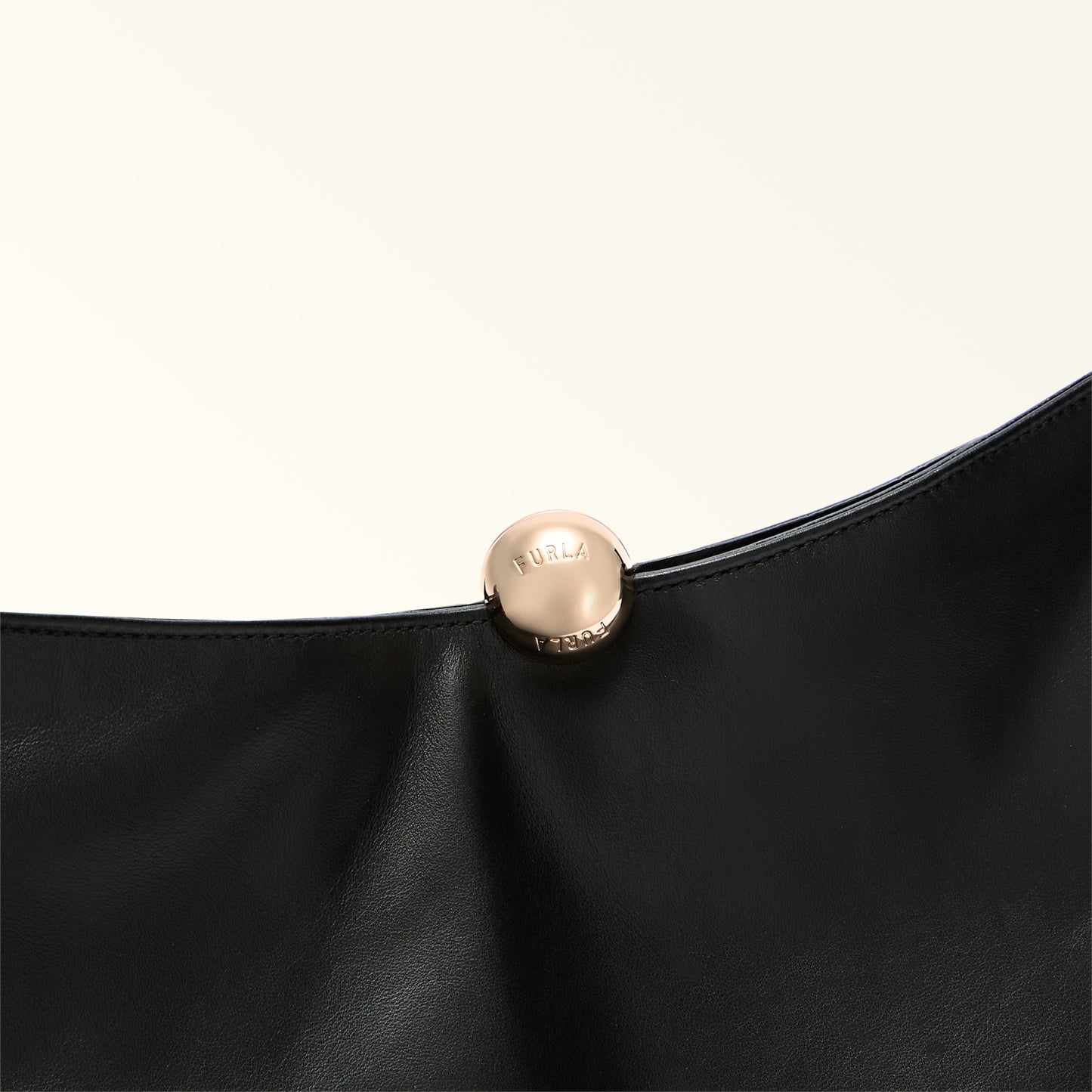Sfera Soft Shoulder Bag L - Nero