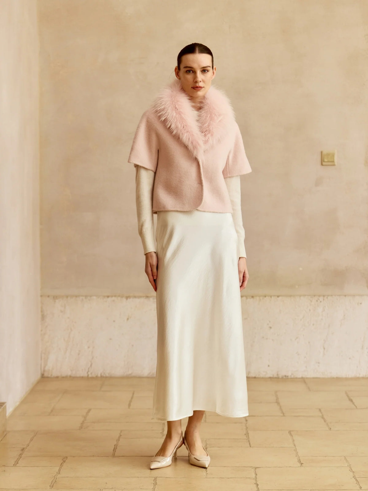 Short-Sleeve Jacket with Fur Collar