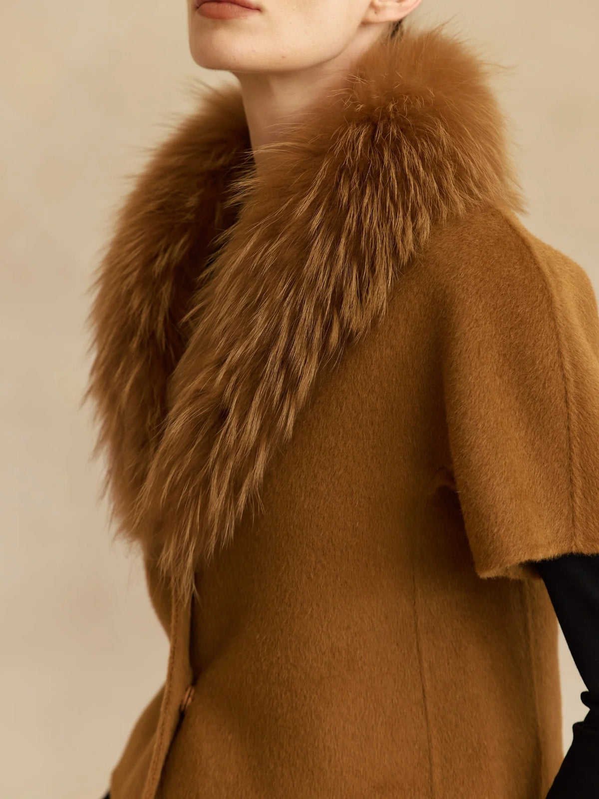 Short-Sleeve Jacket with Fur Collar
