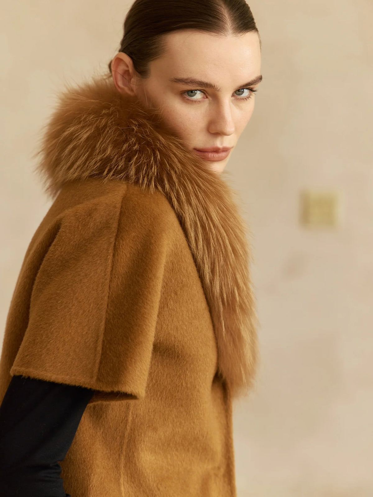 Short-Sleeve Jacket with Fur Collar