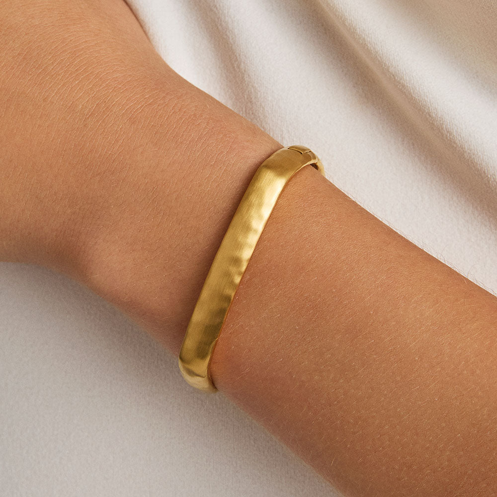 Mara Hinged Bangle - Gold